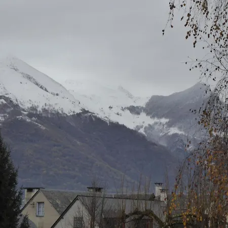 Les Berges Du Gave D'azun *