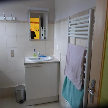 Les Berges Du Gave D'azun Apartamento *