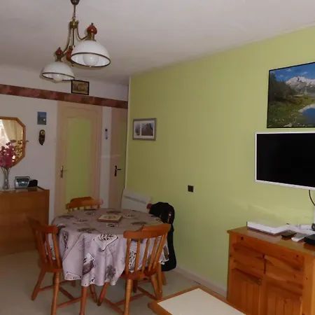 Les Berges Du Gave D'azun * Argelès-Gazost